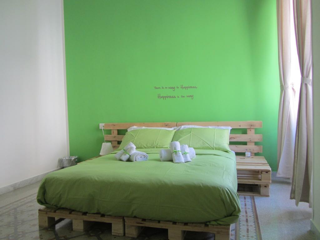 B&B La Mela Σαλέρνο Δωμάτιο φωτογραφία